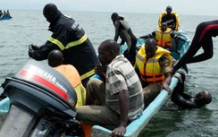 Lật tàu chở đội bóng ở Uganda